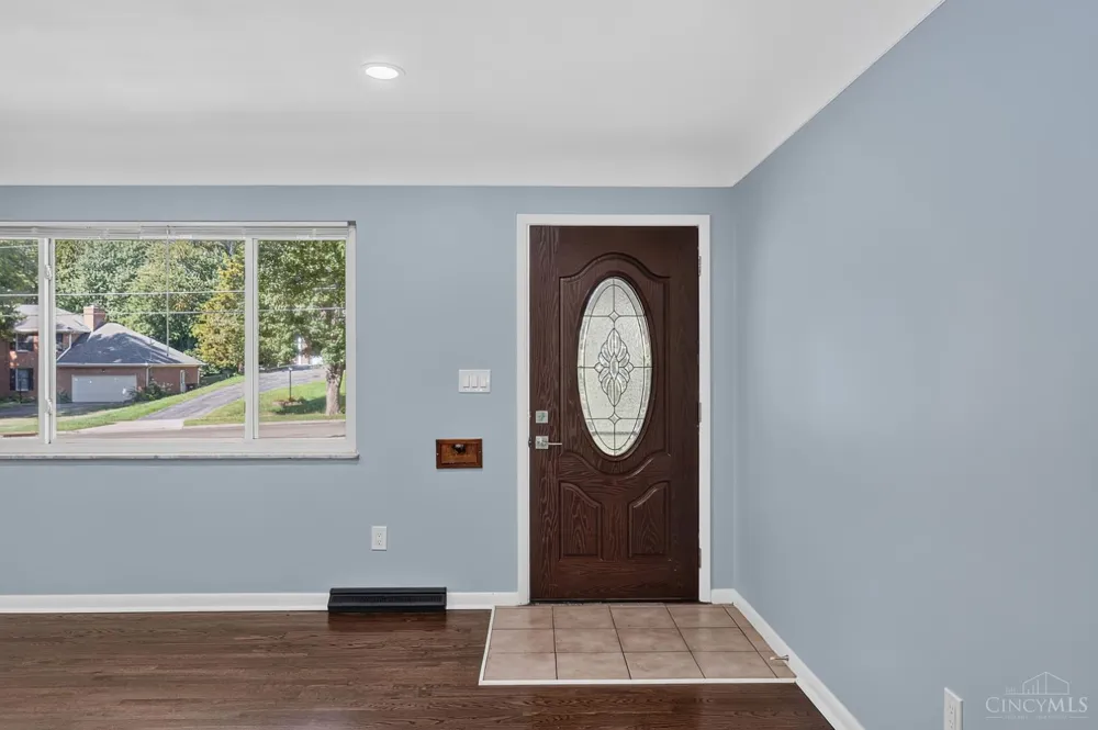 6714 Devonwood Drive North College Hill, OH 45224