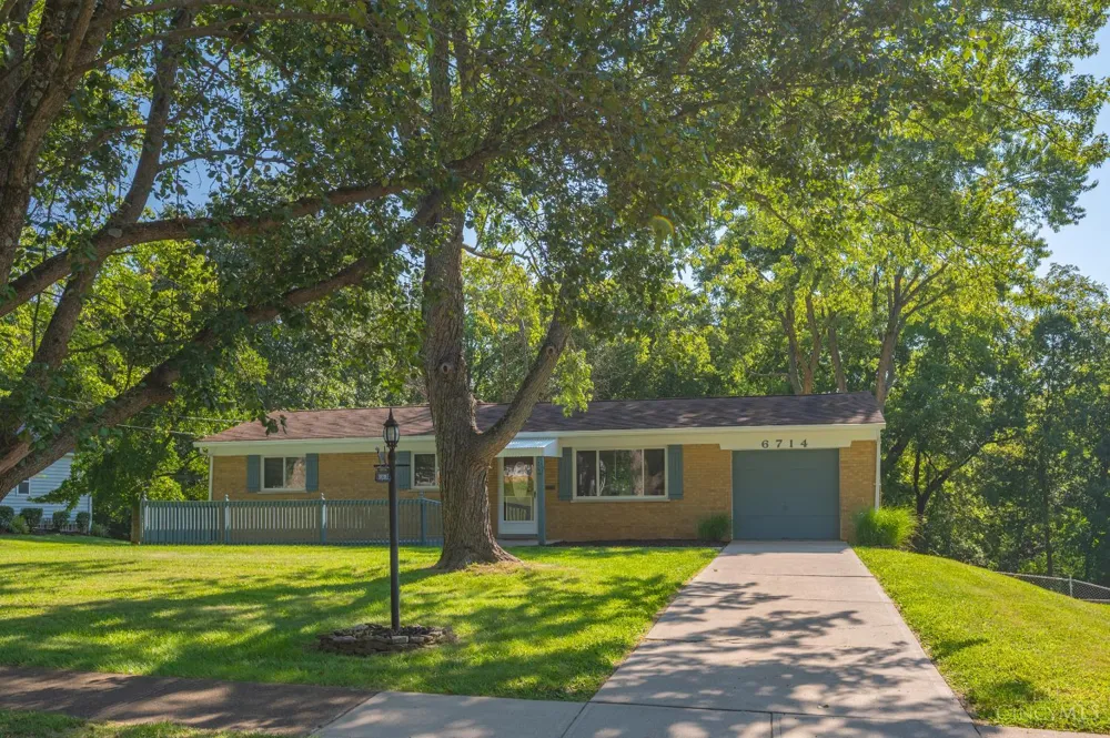 6714 Devonwood Drive North College Hill, OH 45224