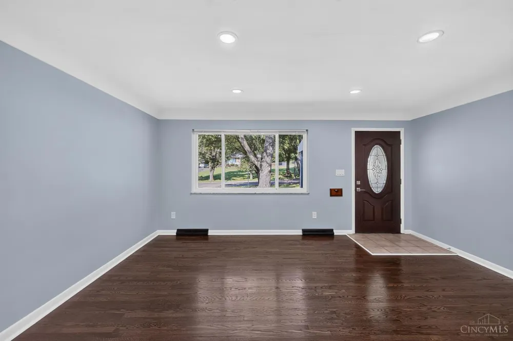 6714 Devonwood Drive North College Hill, OH 45224