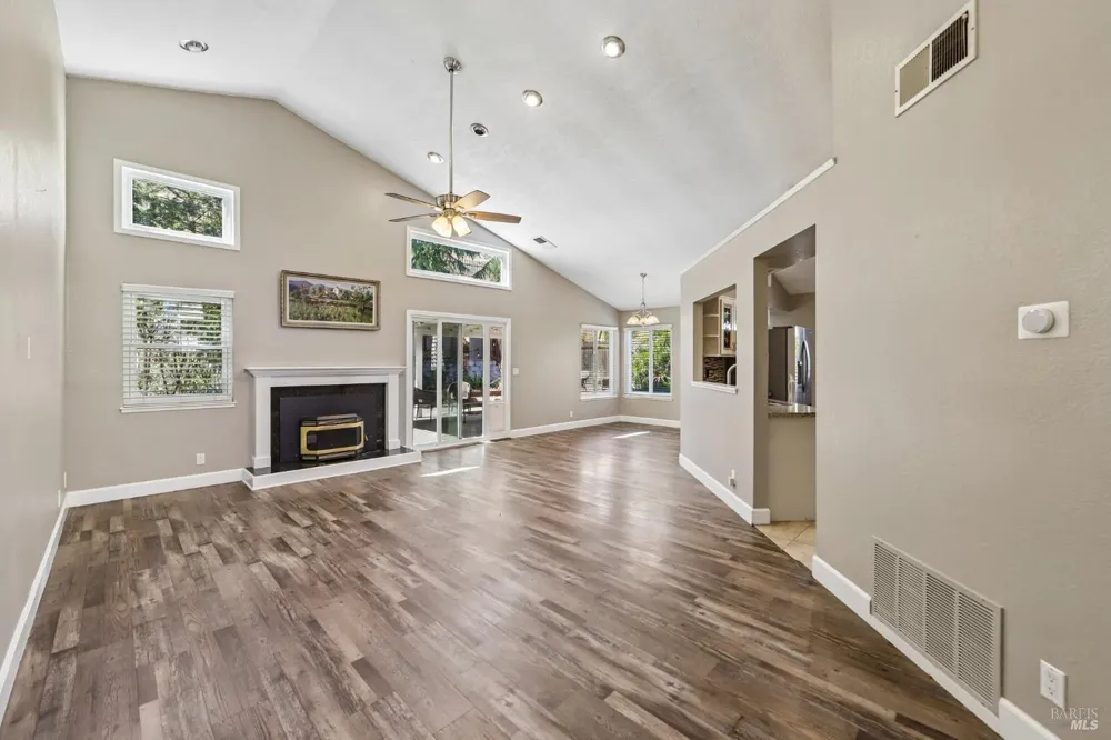 508 Poppy Circle Benicia, CA 94510