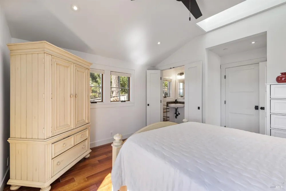 562 Community Hall Lane St. Helena, CA 94574