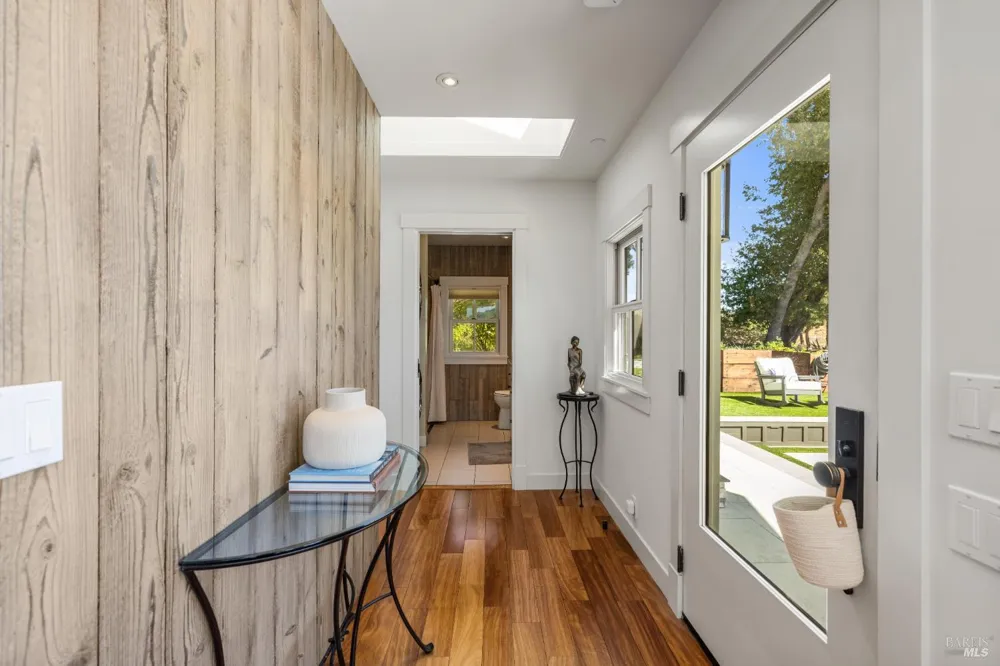 562 Community Hall Lane St. Helena, CA 94574