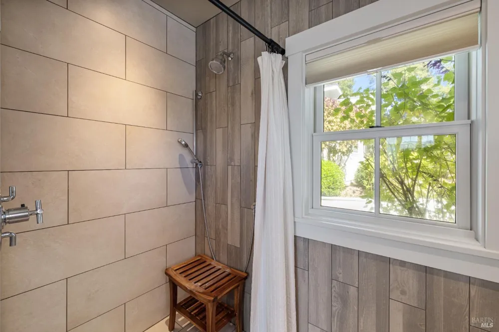 562 Community Hall Lane St. Helena, CA 94574