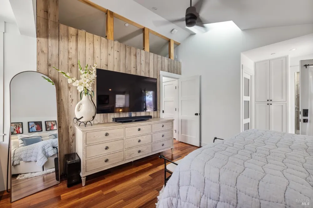 562 Community Hall Lane St. Helena, CA 94574