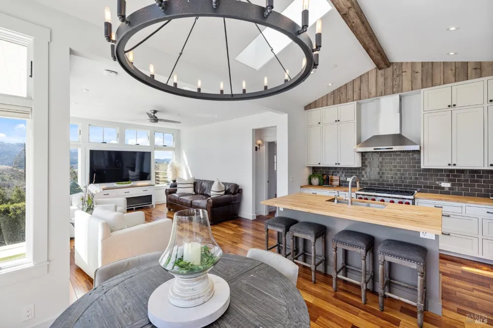 562 Community Hall Lane St. Helena, CA 94574