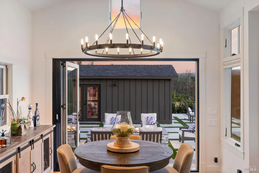 562 Community Hall Lane St. Helena, CA 94574