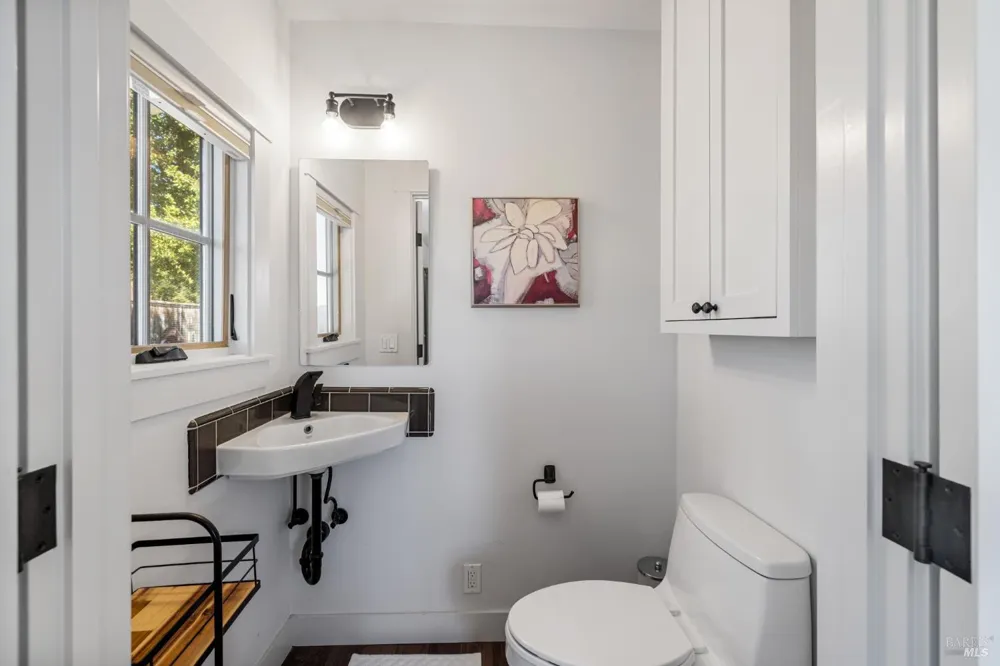 562 Community Hall Lane St. Helena, CA 94574