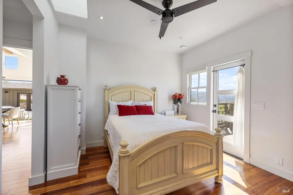 562 Community Hall Lane St. Helena, CA 94574