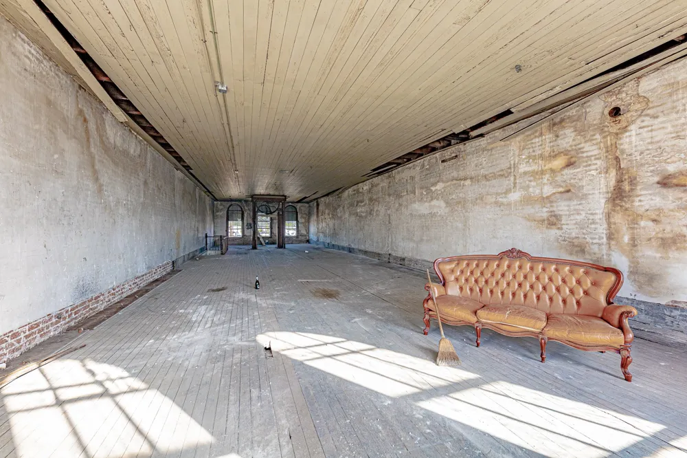 111 E Seventh Street Shiner, TX 77984