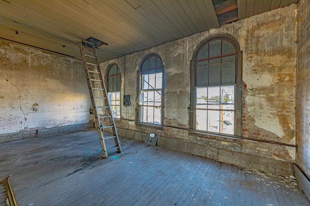 111 E Seventh Street Shiner, TX 77984