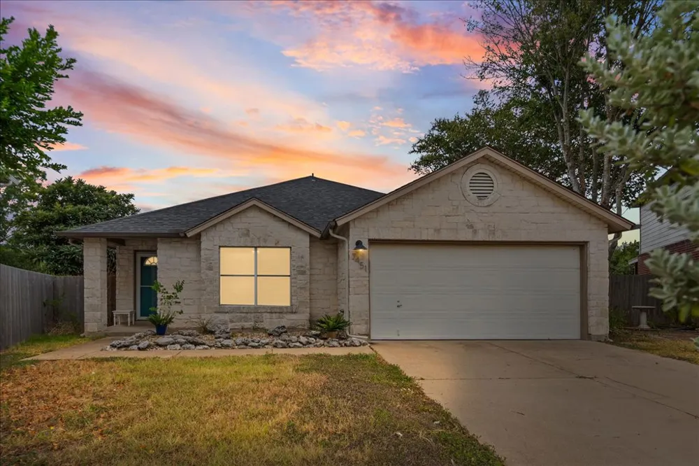 7451 Pusch Ridge Loop Austin, TX 78749