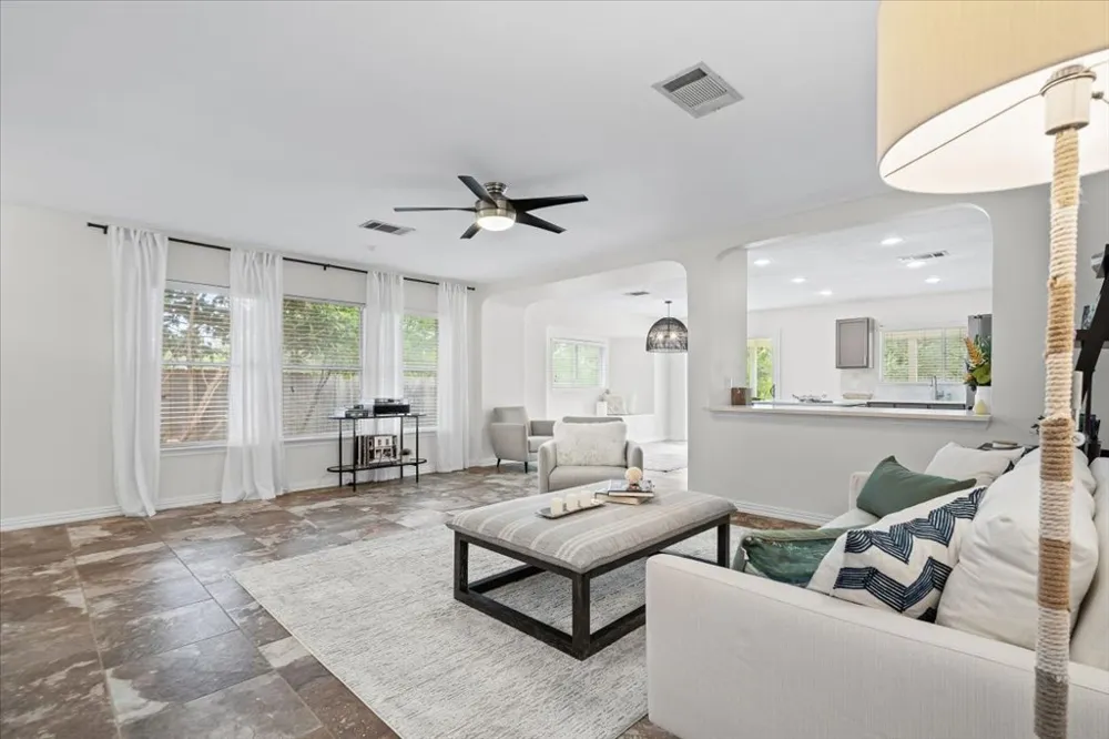 7451 Pusch Ridge Loop Austin, TX 78749