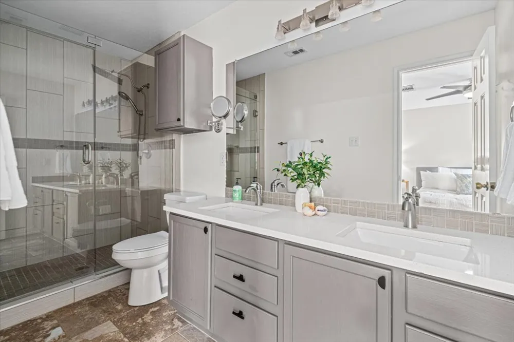 7451 Pusch Ridge Loop Austin, TX 78749