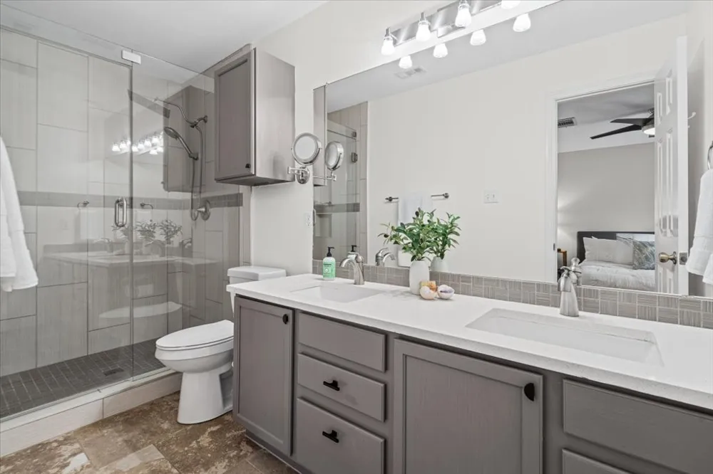 7451 Pusch Ridge Loop Austin, TX 78749