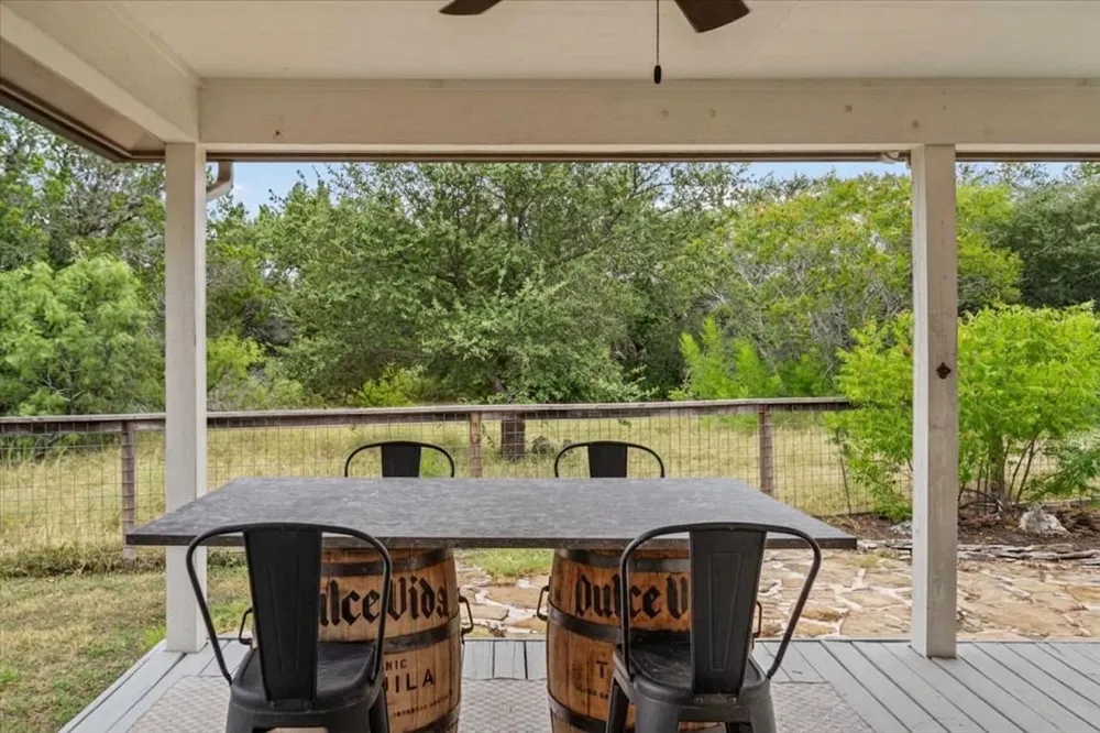 7451 Pusch Ridge Loop Austin, TX 78749