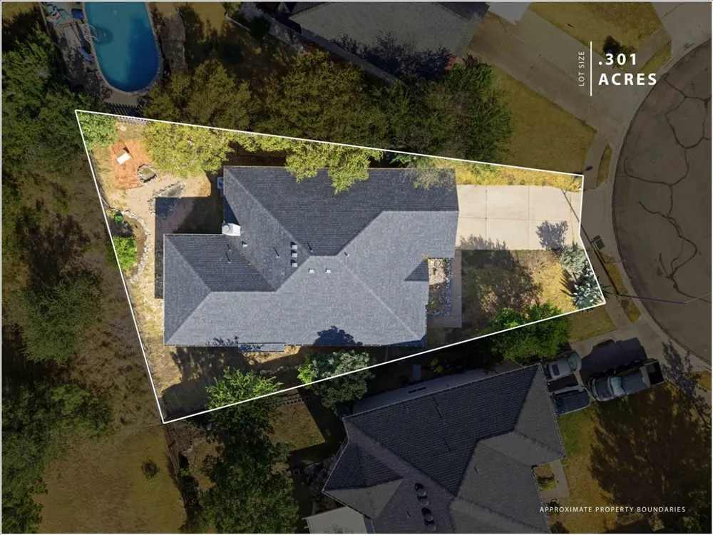 7451 Pusch Ridge Loop Austin, TX 78749