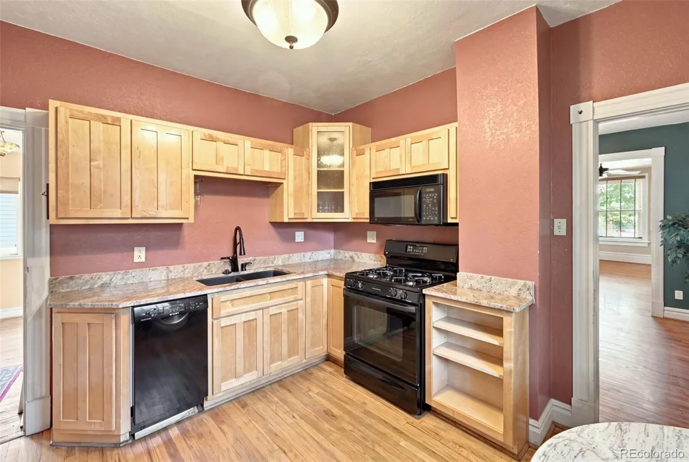 421 E Caramillo Street Colorado Springs, CO 80907