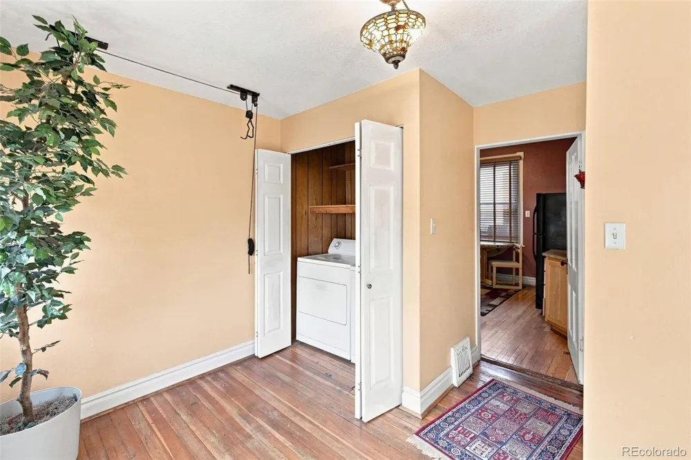 421 E Caramillo Street Colorado Springs, CO 80907