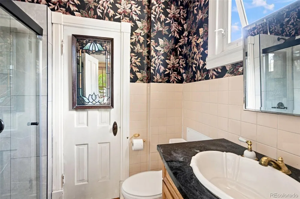421 E Caramillo Street Colorado Springs, CO 80907