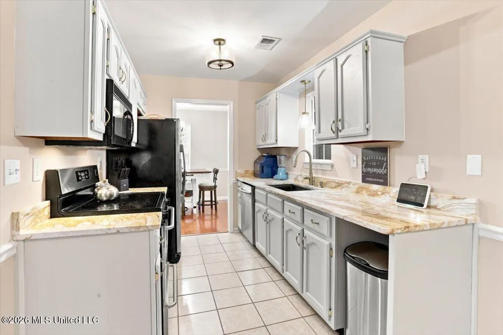 5285 Wildwood Drive Southaven, MS 38671