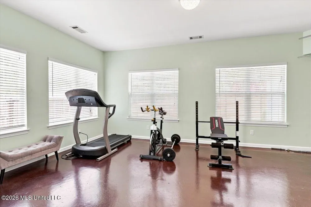 5285 Wildwood Drive Southaven, MS 38671