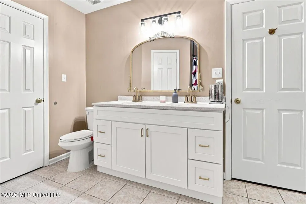 5285 Wildwood Drive Southaven, MS 38671