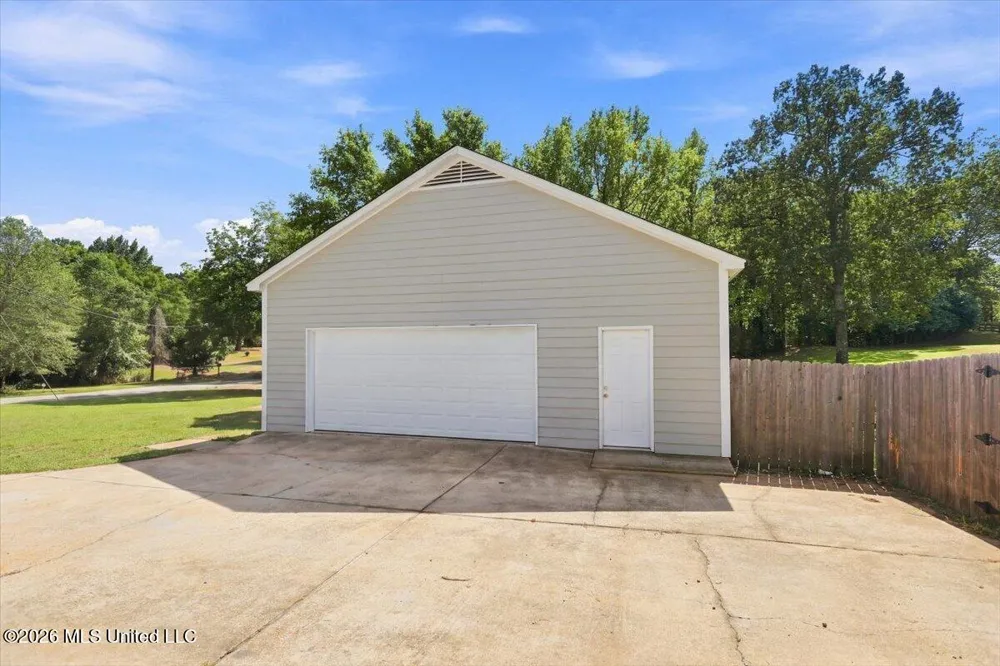 5285 Wildwood Drive Southaven, MS 38671