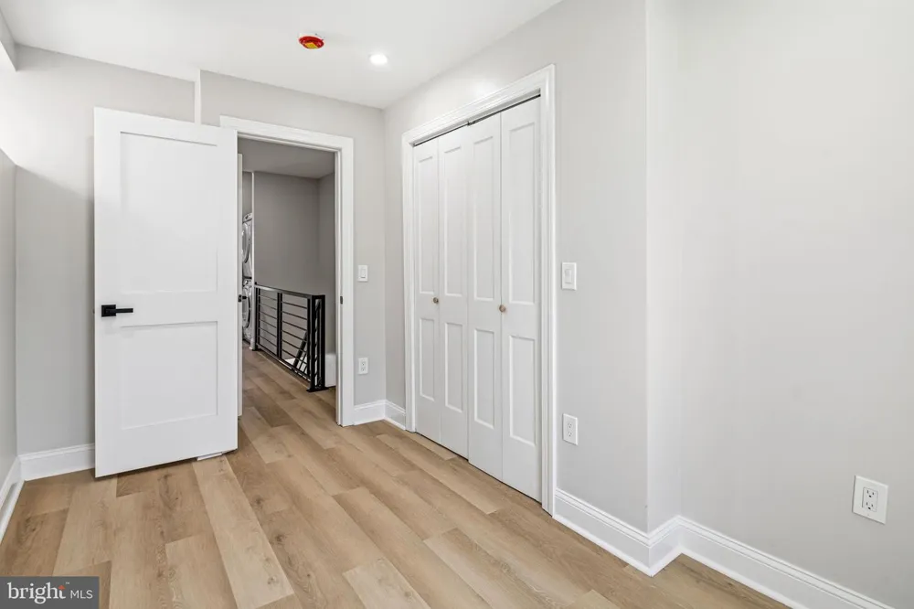 2040 FERNON STREET Philadelphia, PA 19145