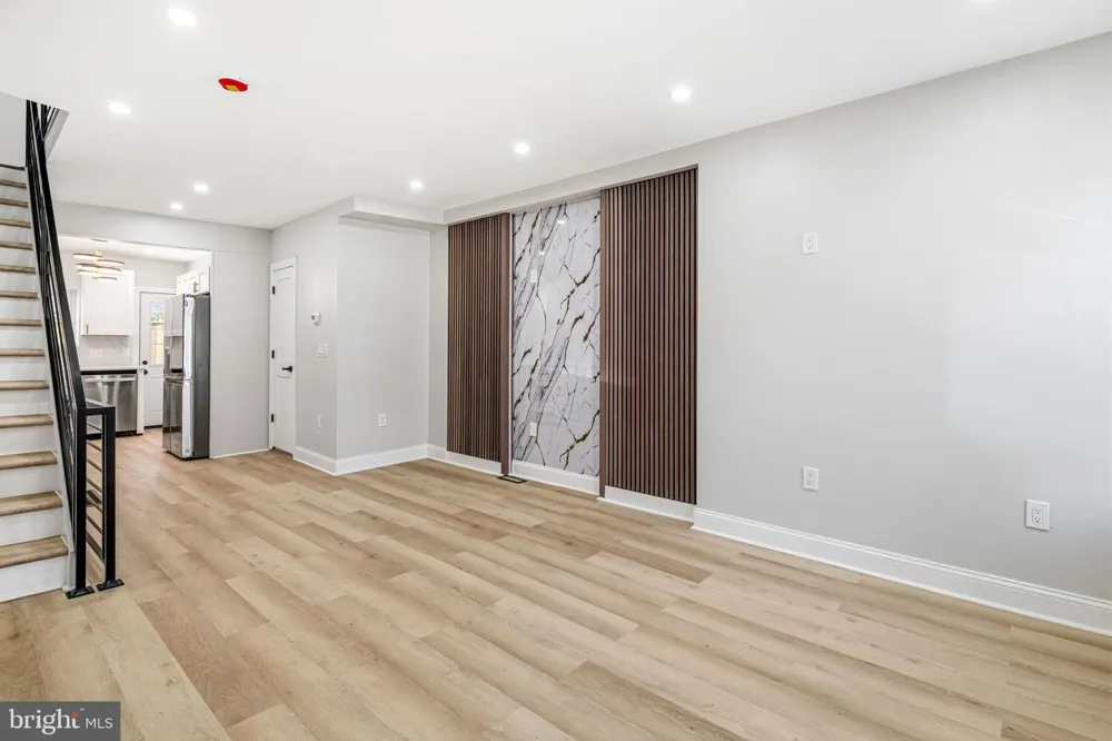2040 FERNON STREET Philadelphia, PA 19145