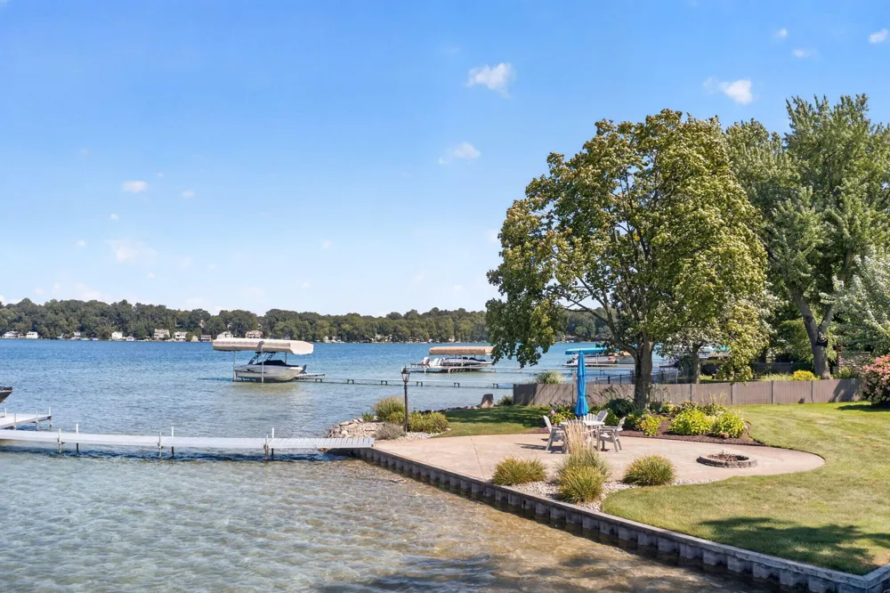 15172 Birch Lake Shore Drive Vandalia, MI 49095