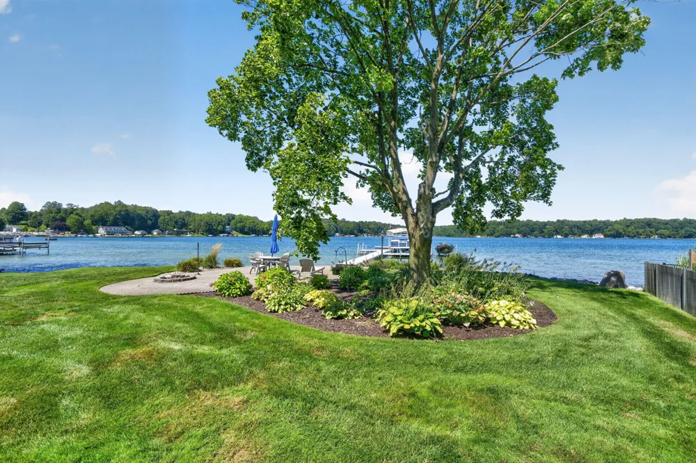 15172 Birch Lake Shore Drive Vandalia, MI 49095
