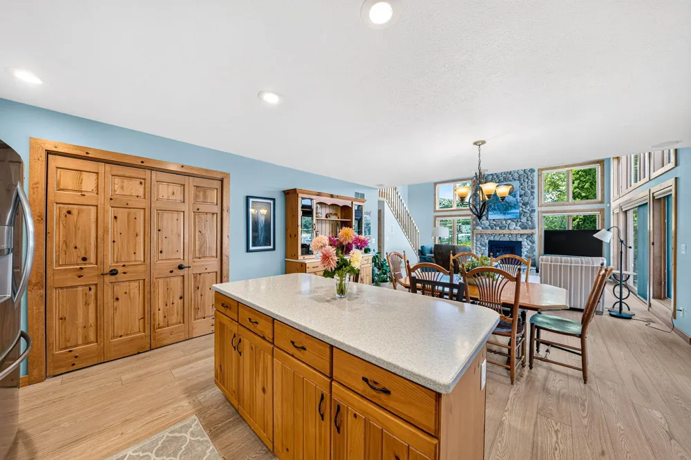 15172 Birch Lake Shore Drive Vandalia, MI 49095