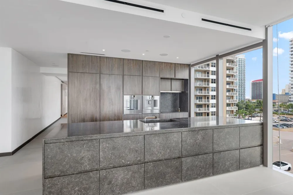 2000 S OCEAN DRIVE #5A Hallandale Beach, FL 33009
