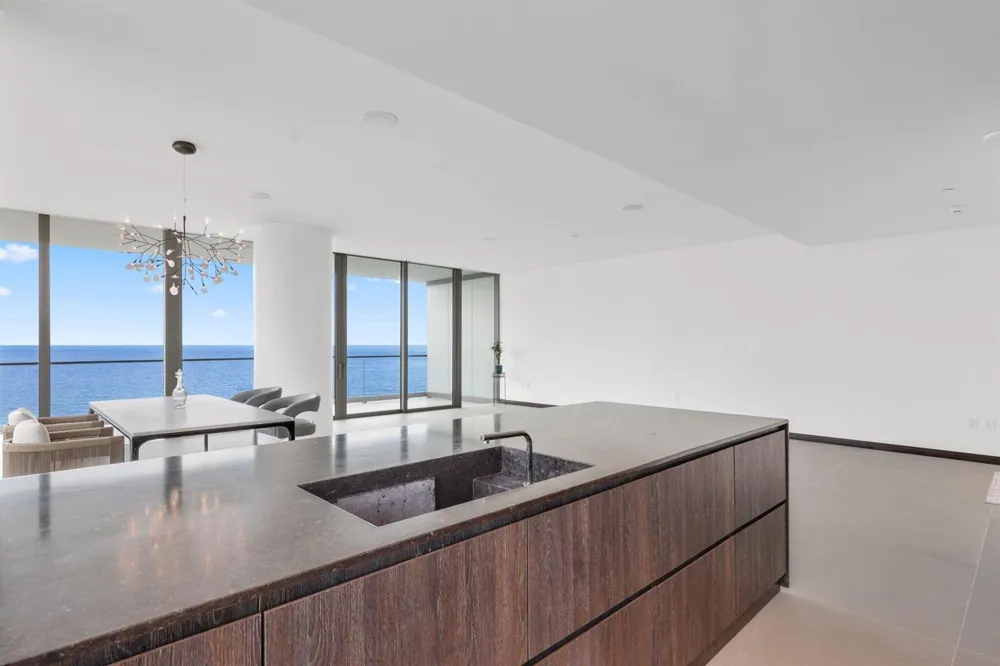 2000 S OCEAN DRIVE #5A Hallandale Beach, FL 33009