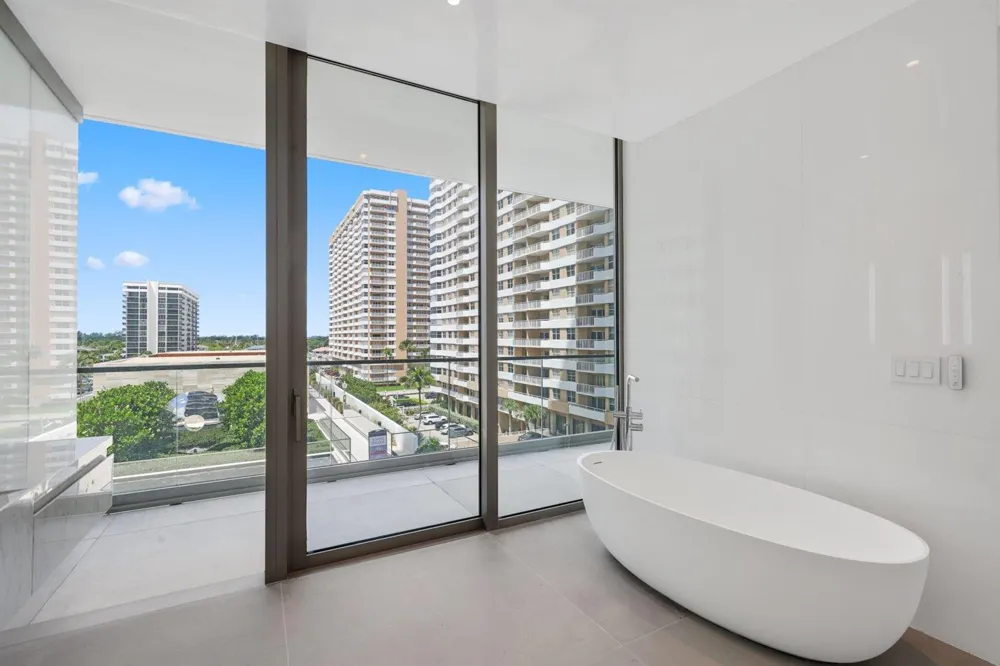 2000 S OCEAN DRIVE #5A Hallandale Beach, FL 33009