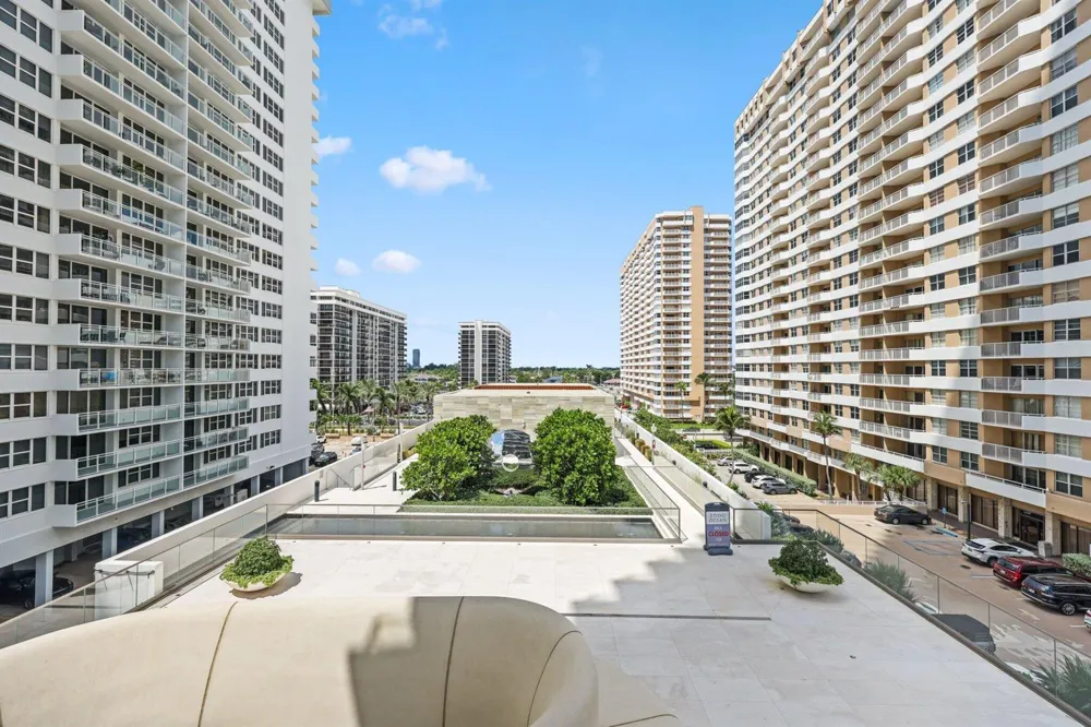 2000 S OCEAN DRIVE #5A Hallandale Beach, FL 33009