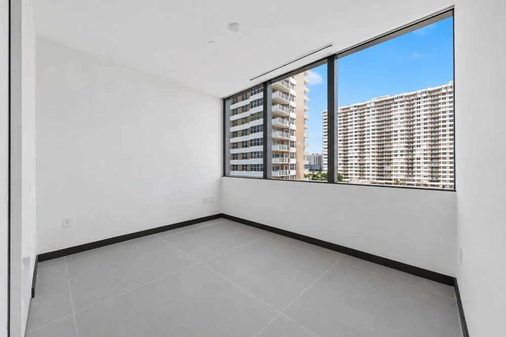 2000 S OCEAN DRIVE #5A Hallandale Beach, FL 33009