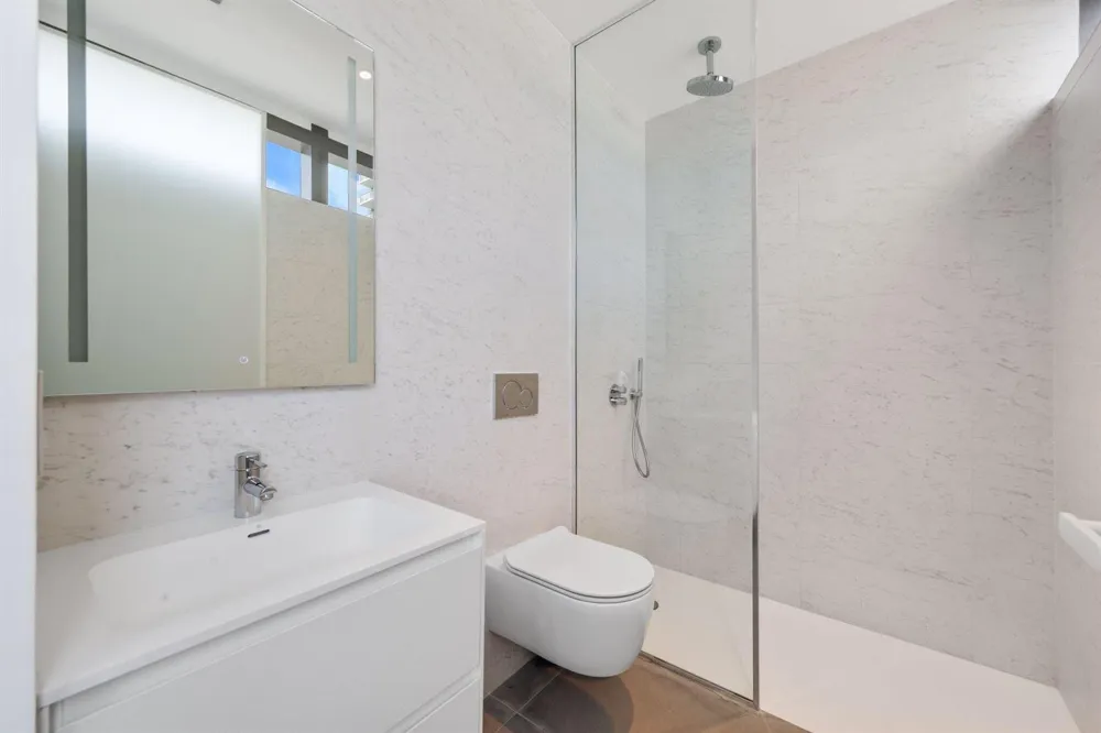 2000 S OCEAN DRIVE #5A Hallandale Beach, FL 33009