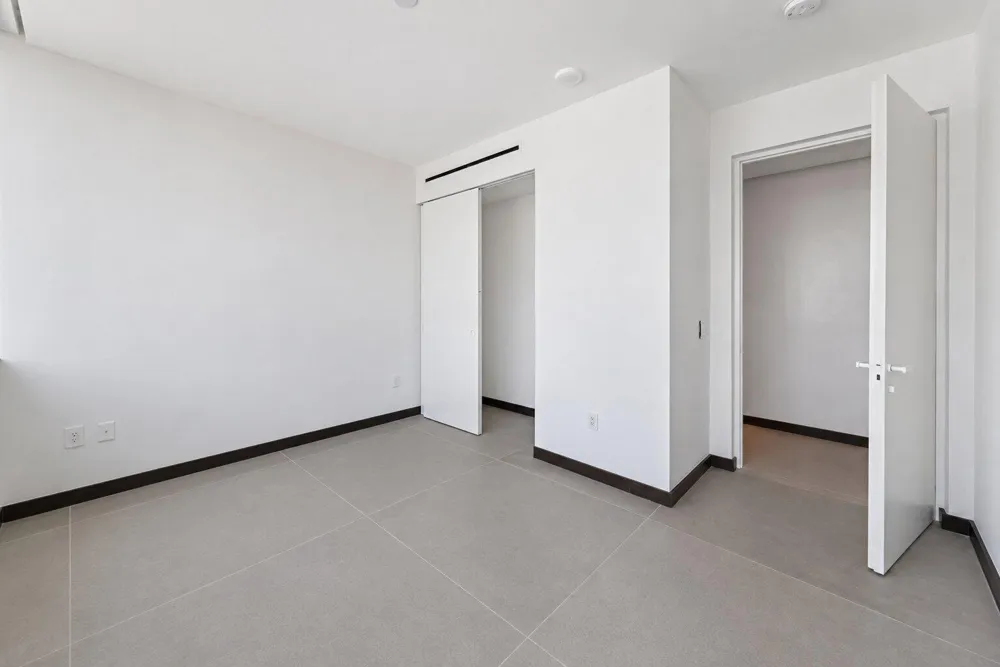 2000 S OCEAN DRIVE #5A Hallandale Beach, FL 33009