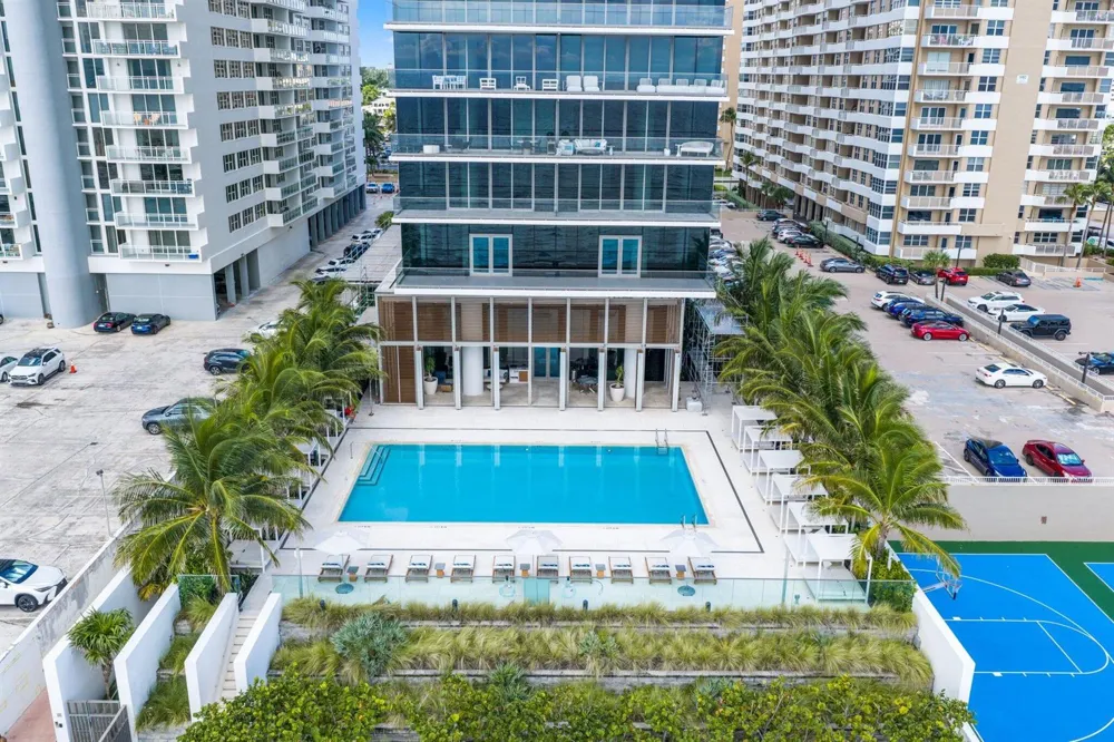 2000 S OCEAN DRIVE #5A Hallandale Beach, FL 33009
