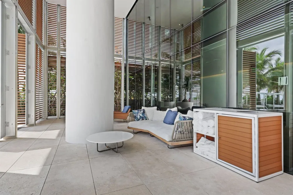 2000 S OCEAN DRIVE #5A Hallandale Beach, FL 33009