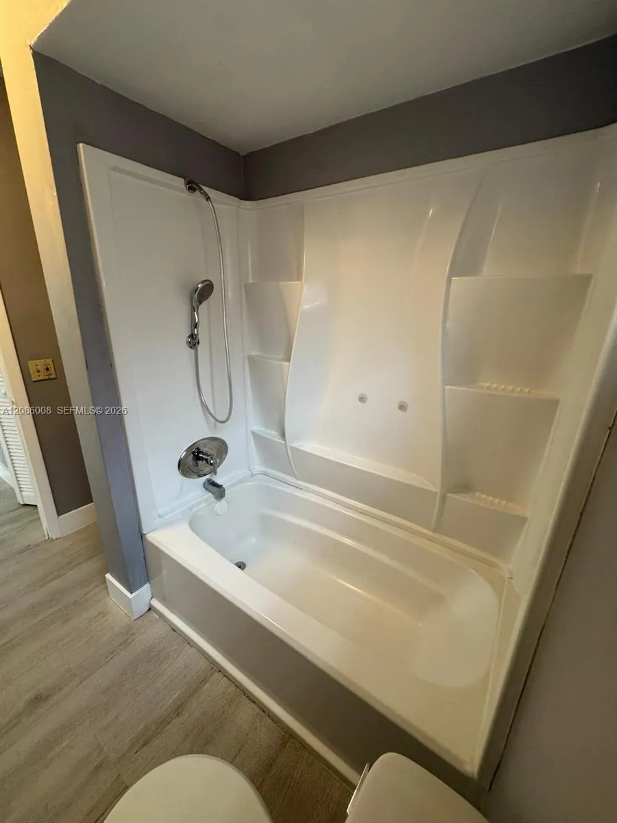 2920 Pierce St #2 Hollywood, FL 33020