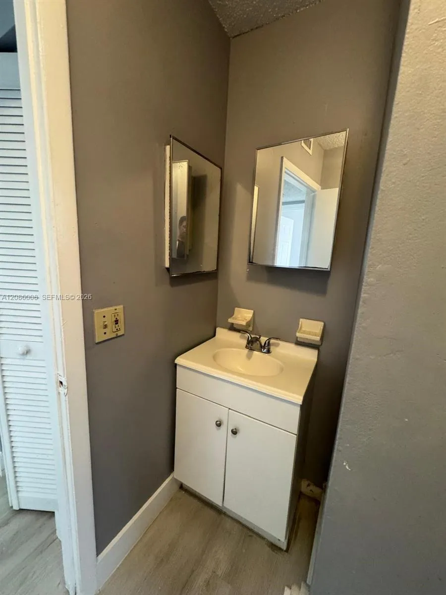 2920 Pierce St #2 Hollywood, FL 33020