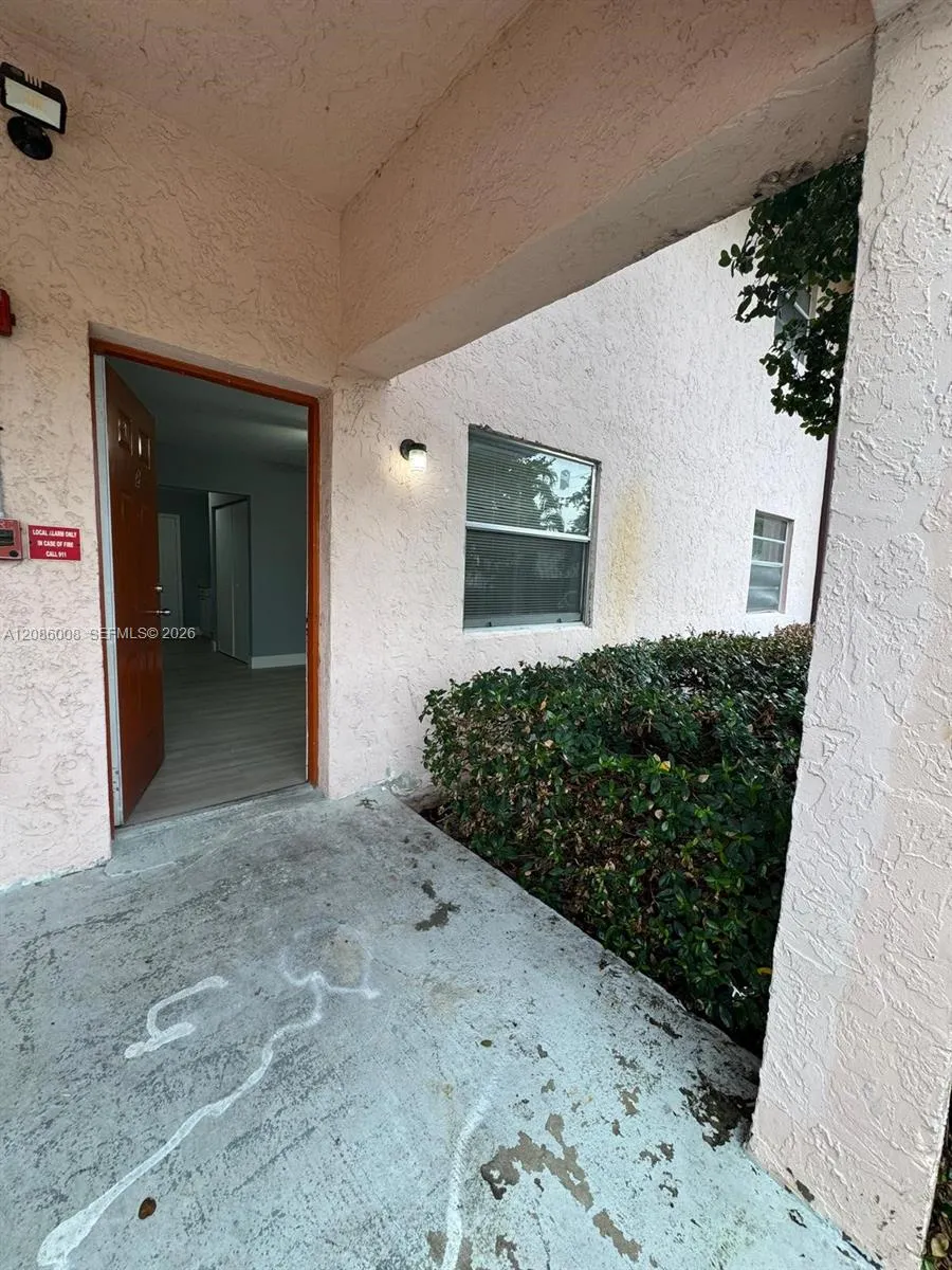 2920 Pierce St #2 Hollywood, FL 33020