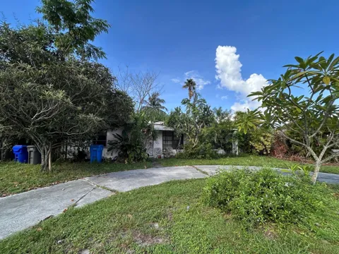 36 THOMAS ROAD