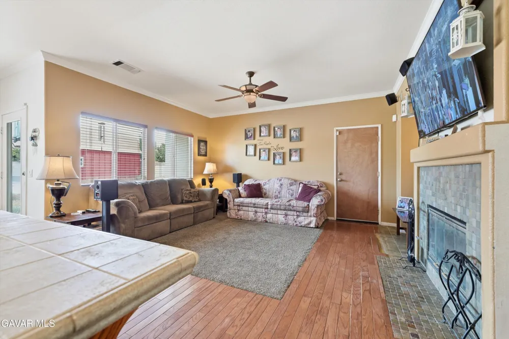 3153 E Avenue K 2 Lancaster, CA 93535