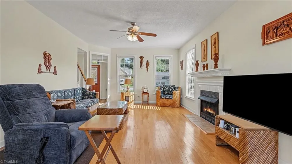 4315 Chilton Way High Point, NC 27265