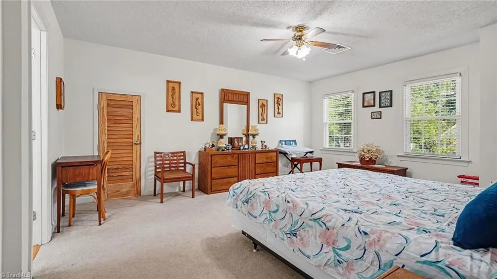 4315 Chilton Way High Point, NC 27265