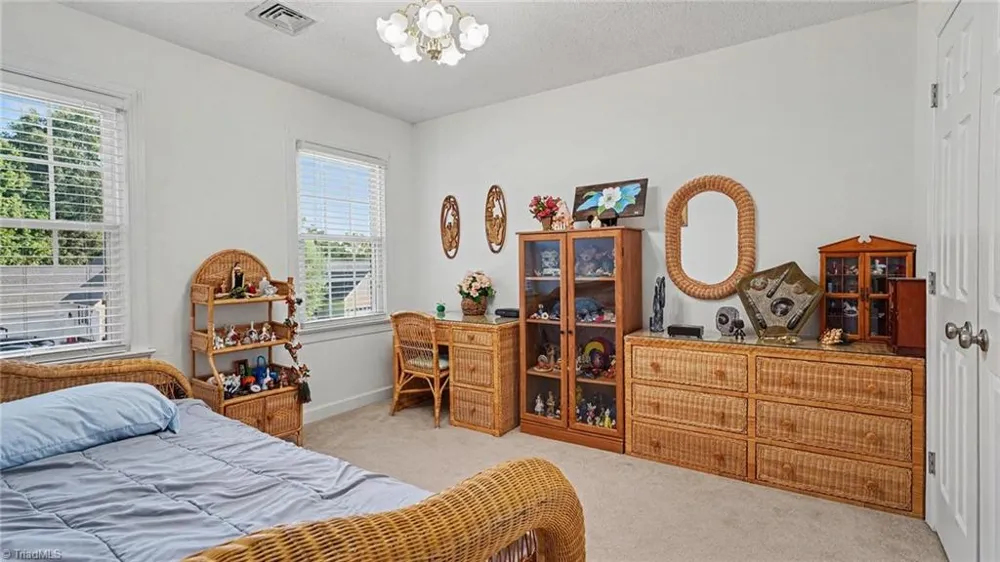 4315 Chilton Way High Point, NC 27265