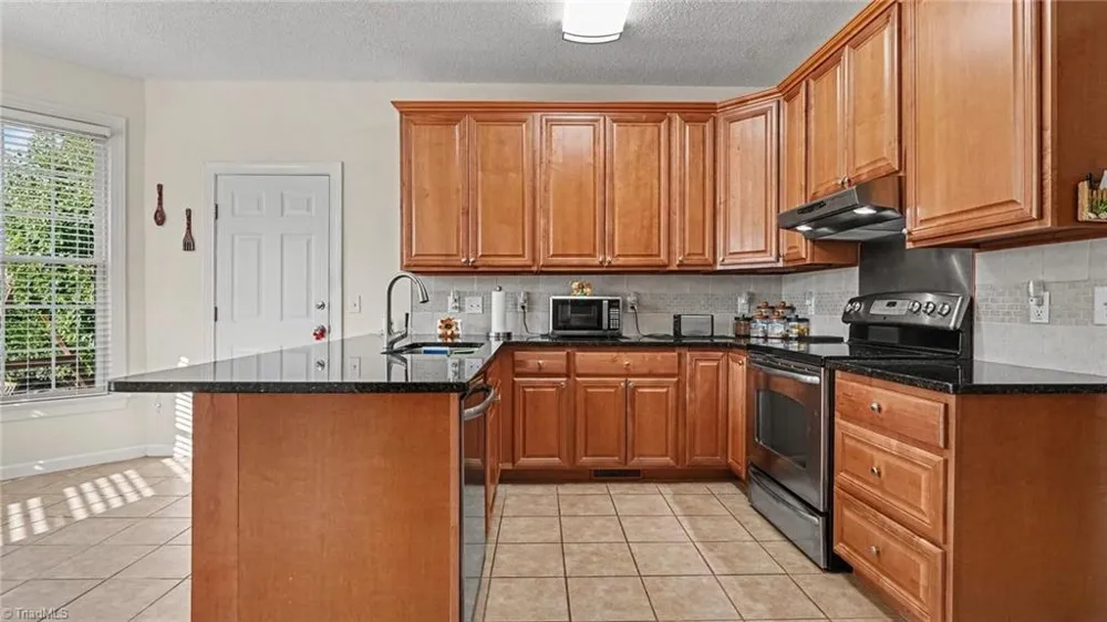 4315 Chilton Way High Point, NC 27265